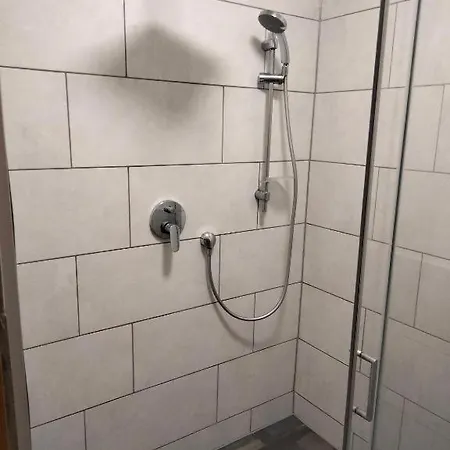 منزل للإقامة Doppelzmmer Mit Gemeinschaftsbad Eigenes Bad Pluederhausen Pluderhausen